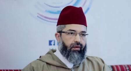 خاطرة عن “تلاوة آيات منافية لقيم الجمهورية الفرنسية”
