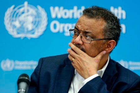 فضيحة كبرى لمنظمة الصحة العالمية باستغلال النساء والفتيات أثناء الإغاثة!
