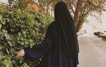 مصيبة وكارثة.. فتاة تروي مخاطر الابتعاث ودراسة الشباب والفتيات في روسيا وأوكرانيا ودول الغرب!