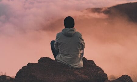 لماذا عاد هؤلاء إلى جحيم الشرق وتركوا أوروبا؟!