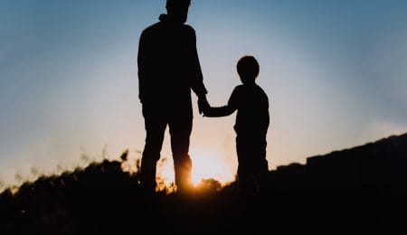 تربية الأطفال بالإقناع أم بالإكراه؟!