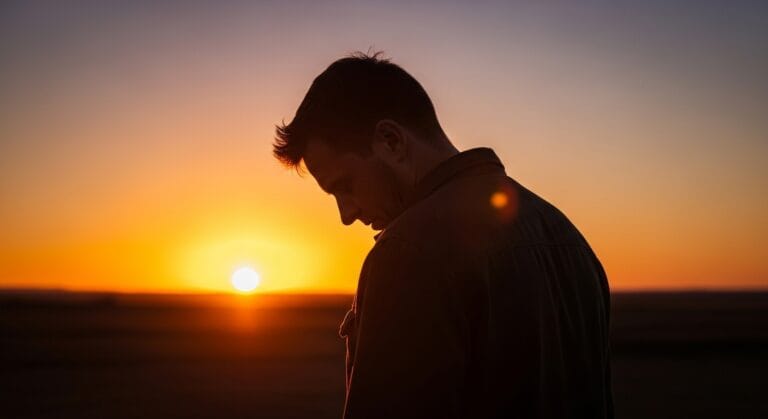 ظلم واغتصب النساء وفر خارج البلاد فهل له من توبة؟!